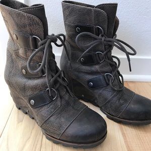 Sorel wedge boots